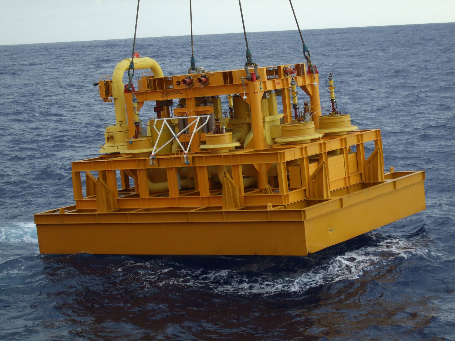 Production+Manifold+Installation